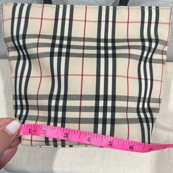 Burberry Beige Checkered Women's Bag - Picture 7 of 9
